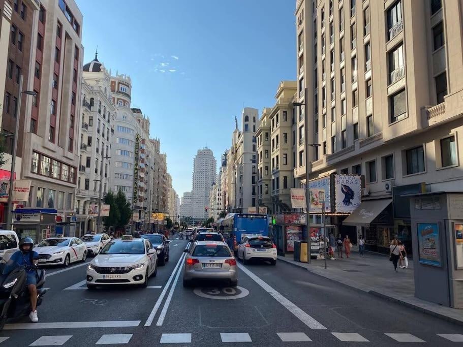 Apartamento En Gran Via De Madrid 45 4 Bagian luar foto